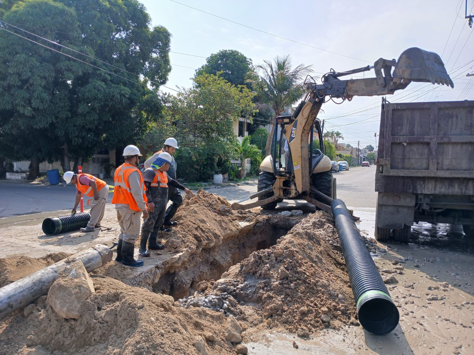 COMAPA SUR fortalece red de drenaje en la colonia Ampliación de la Unidad Nacional de Ciudad Madero