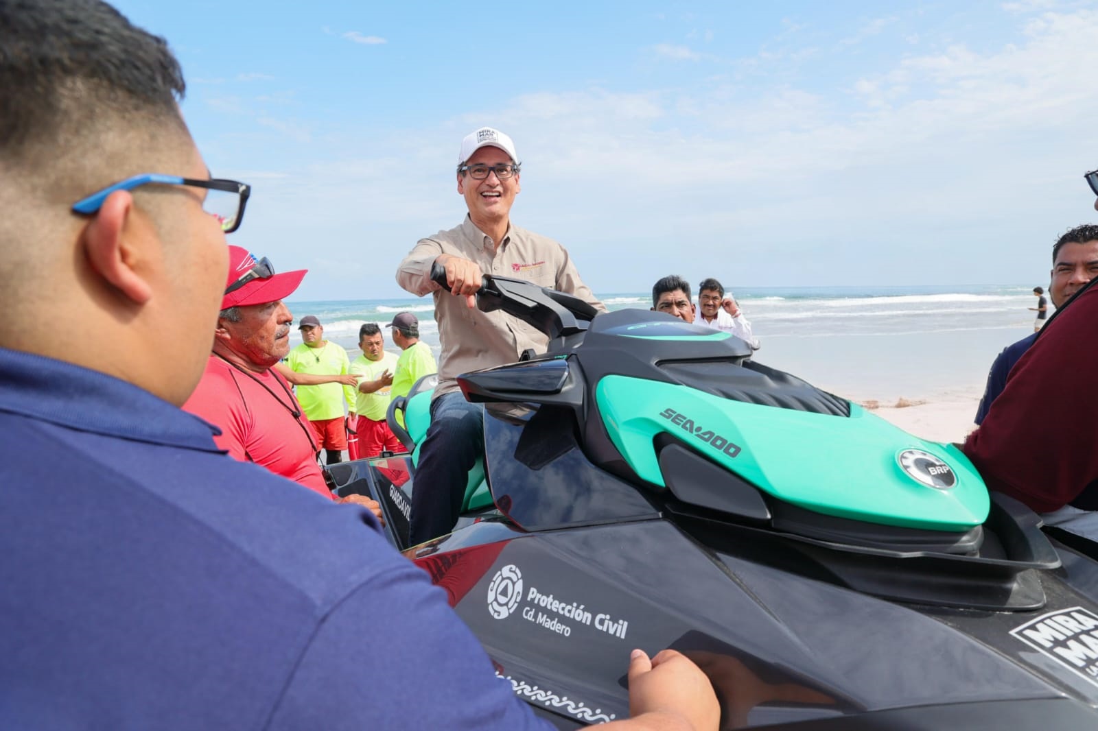 Erasmo González supervisa equipamiento de respuesta rápida para Protección Civil y Bomberos