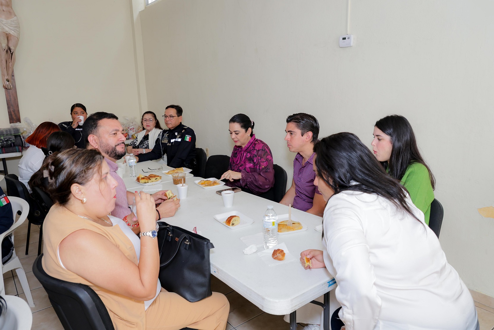 Mónica Villarreal reconoce la labor de Tránsito Municipal en su día