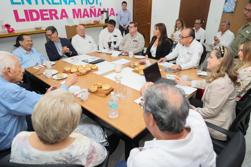 Erasmo González hace sinergia con Notarios del Sur de Tamaulipas para fortalecer políticas públicas