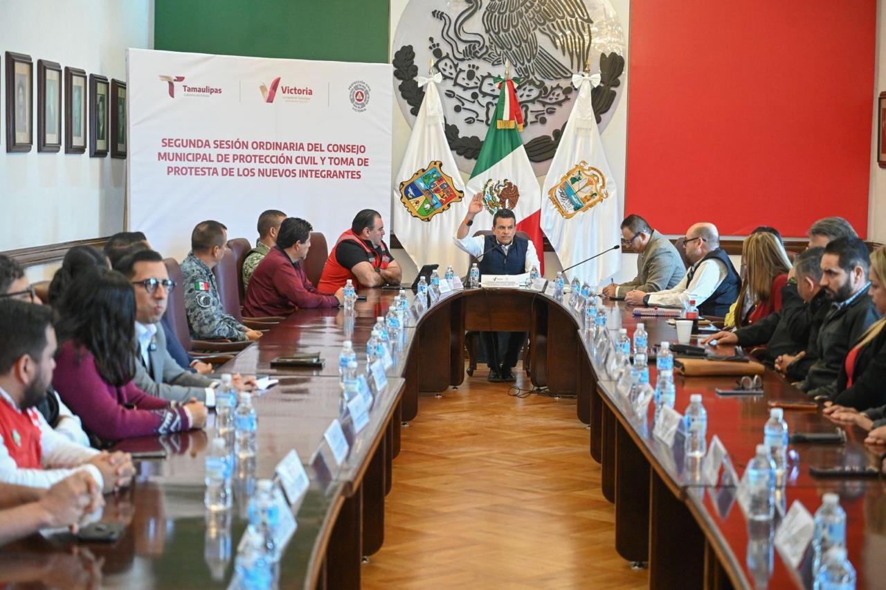 Preside Lalo Gattás sesión del Consejo Municipal de Protección Civil.