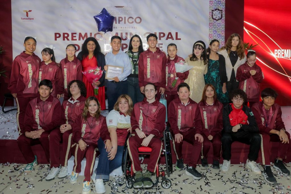 Premia Mónica Villarreal Anaya a los Deportistas más destacados de Tampico