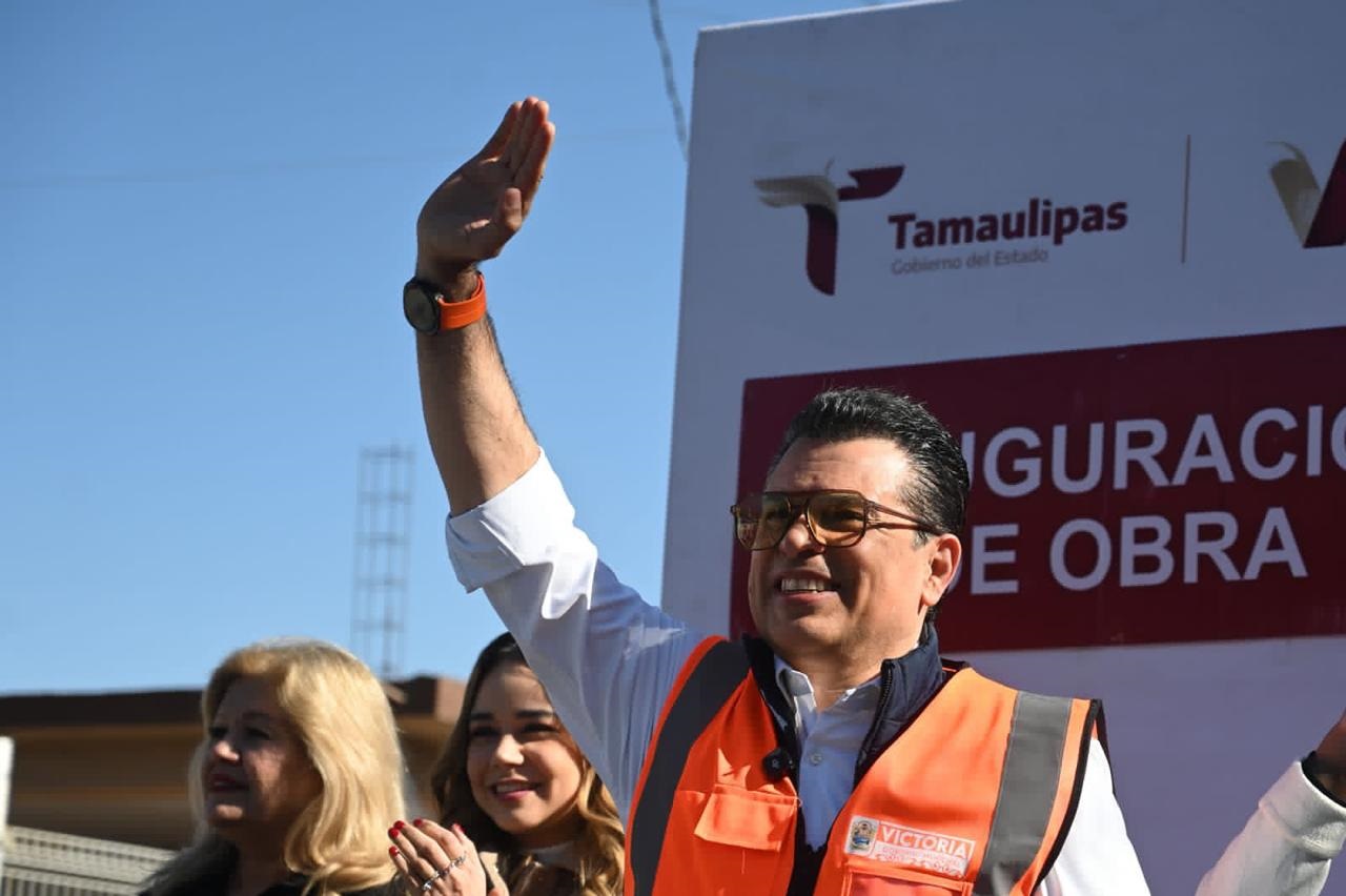 Le cumple Lalo Gattás a su gente y Victoria.