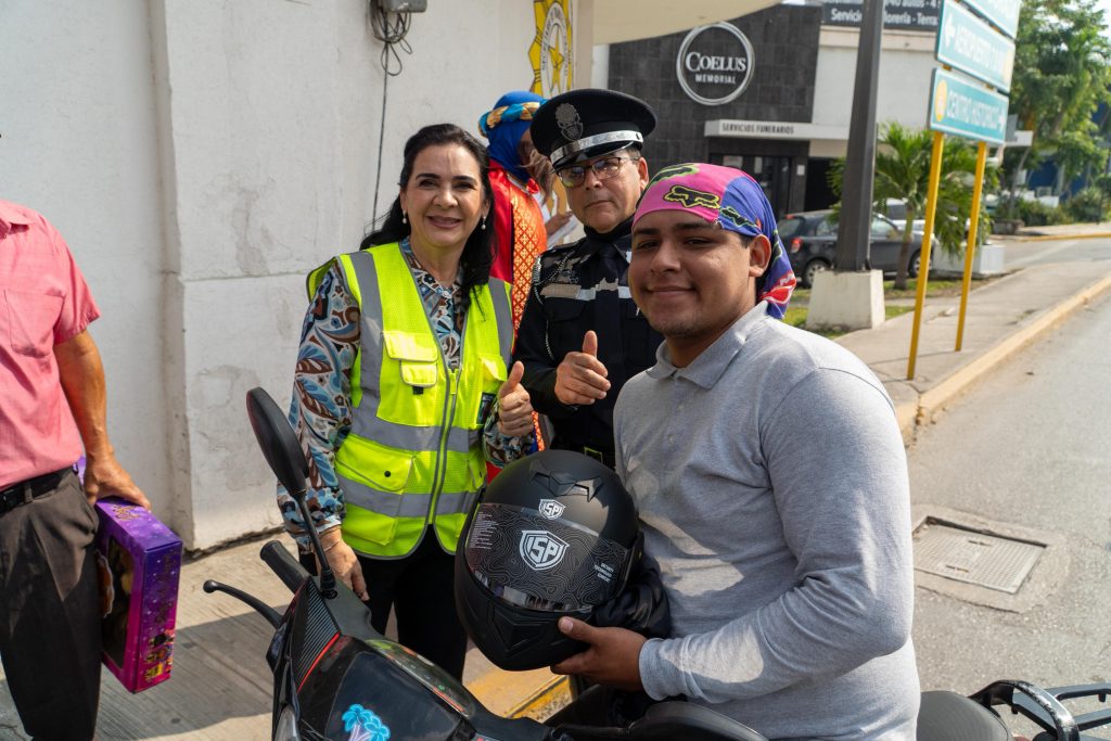 Con Entrega de Cascos a Motociclistas, MVA Impulsa la Concientización