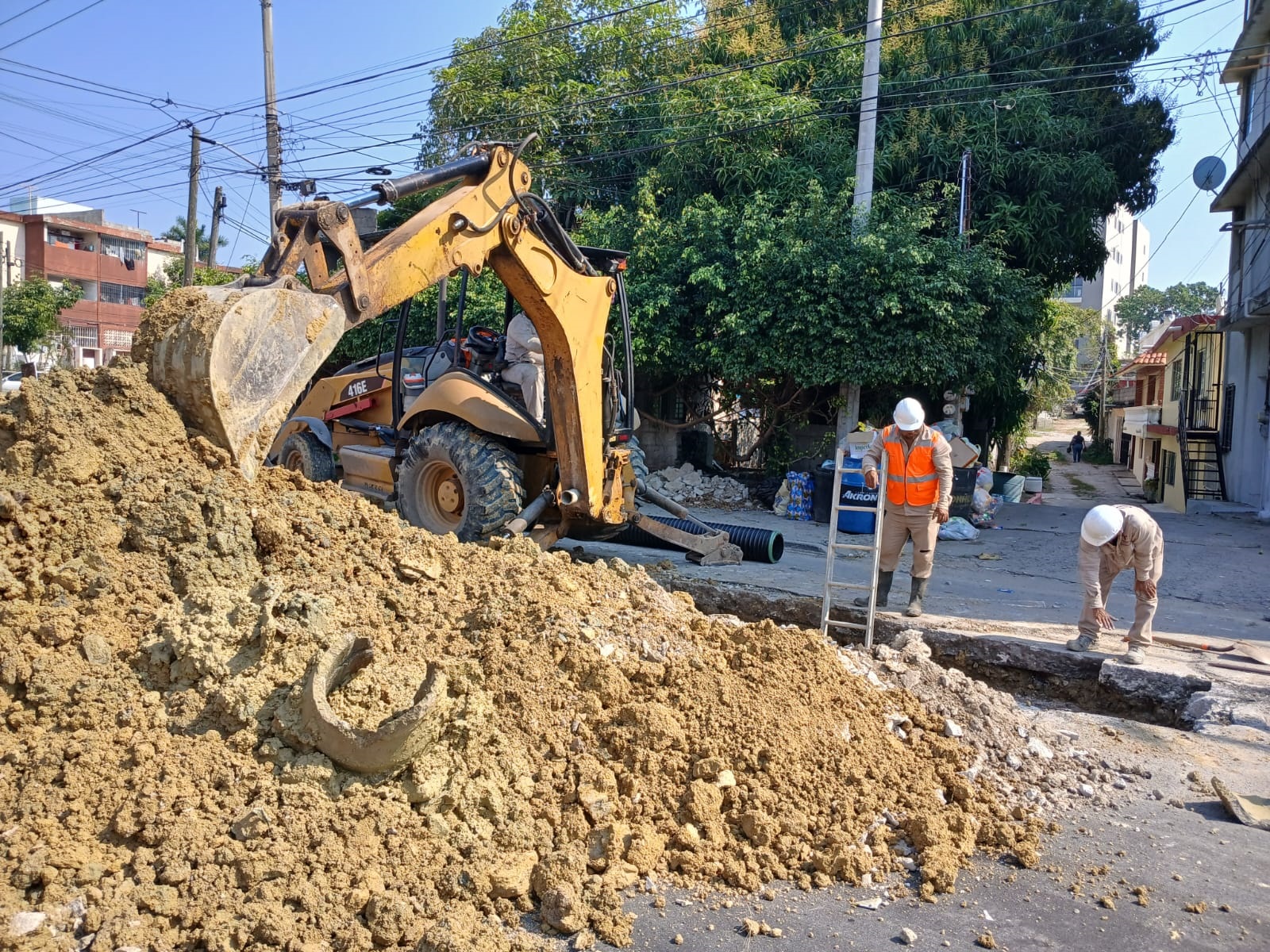 COMAPA SUR realiza rehabilitación de drenaje en importante sector vial