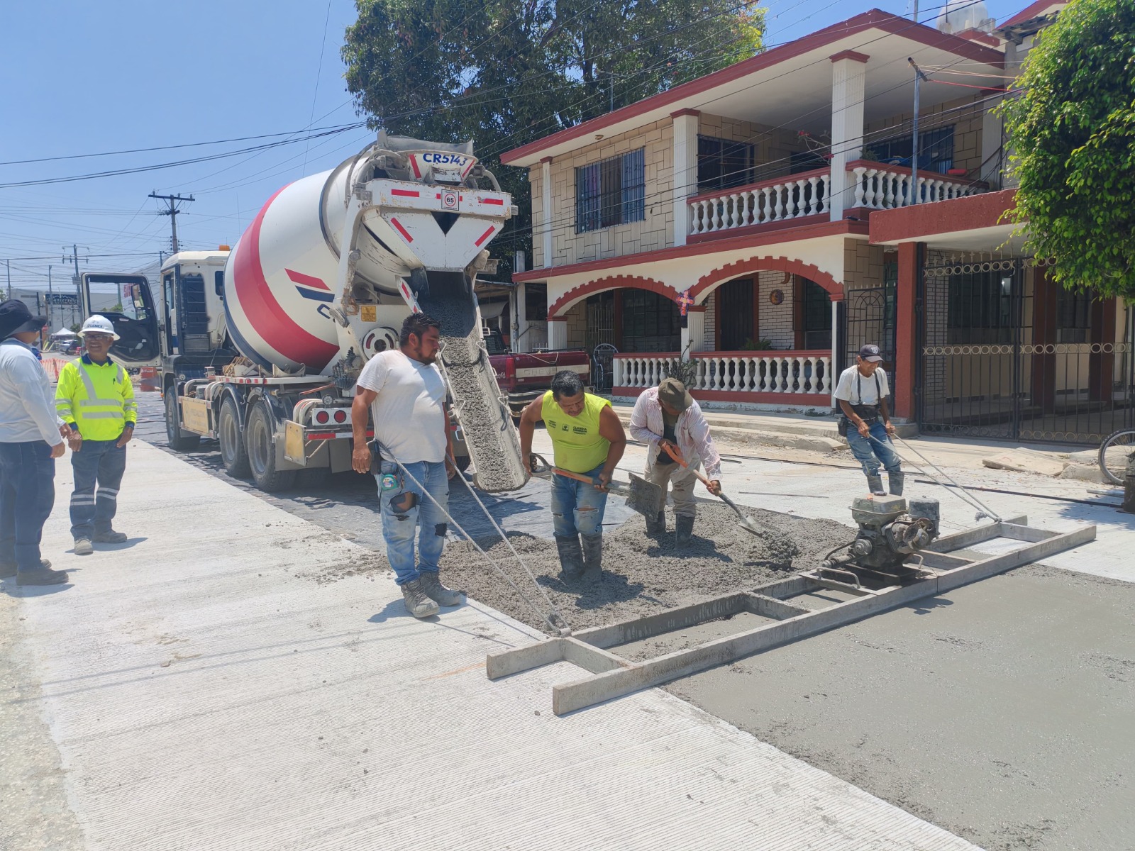 Reposición de pavimento en la colonia Enrique Cárdenas González fortalece la seguridad vial en Tampico: COMAPA