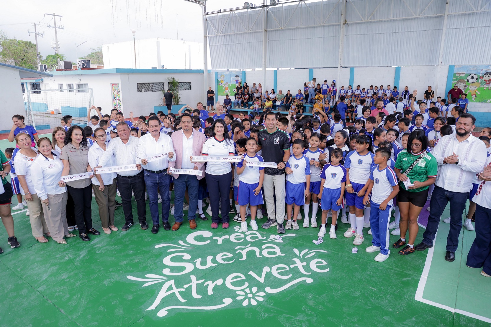 Mónica Villarreal impulsa el deporte y la convivencia escolar en la primaria Ford No. 13